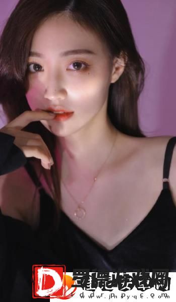 女性裸体㊙️无遮挡胸免费天美欲遮还羞，网友：这尺度也太大了吧！