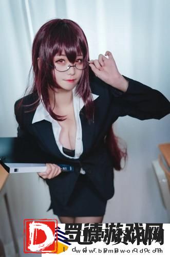关注饮食安全问题！女方用嘴巴吃鸡后有什么症状，网友：健康意识比美味更重要！