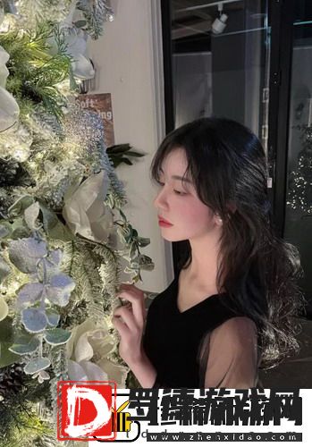 为何“www.深夜成人”吸引众多网友：独特魅力引发热议！