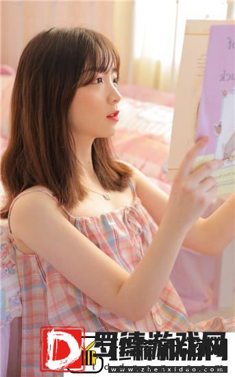女被 c 黄扒衣服91引发争议，网友直言：细节曝光后震动更大！