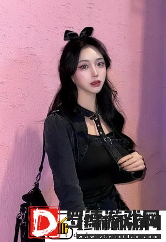 趴在床上双腿叉开能导致疼痛吗？网友：这姿势你也敢试？