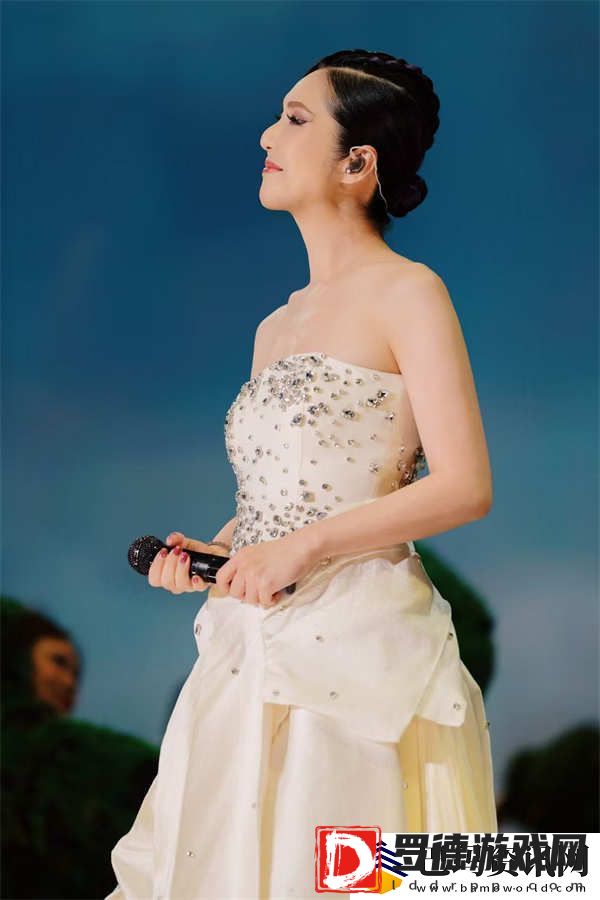 杨千嬅广州连开7场体育馆演唱会创纪录