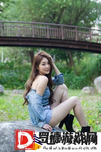 小寡妇汆白肉最经典十首歌曲，听众：回顾这些音乐作品，感受情感的深度与美丽！
