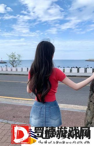 女被 c 黄扒衣服91 引发热议，网友：这究竟是什么情况竟然引起如此关注！